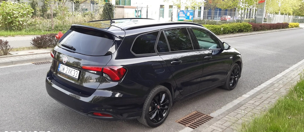 Fiat Tipo cena 49900 przebieg: 141000, rok produkcji 2017 z Wrocław małe 67
